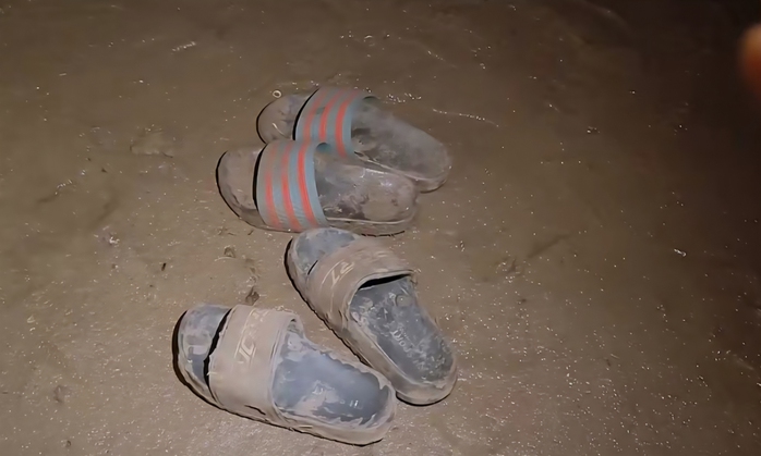 Tìm kiếm 2 cháu nhỏ dưới hồ nước rộng hơn 200 ha trong đêm - Ảnh 2.