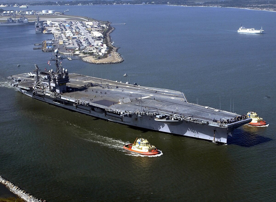 Tàu sân bay USS John F . Kennedy tê liệt: Nguy cơ cho Hải quân Mỹ trong bối cảnh căng thẳng - Ảnh 1.