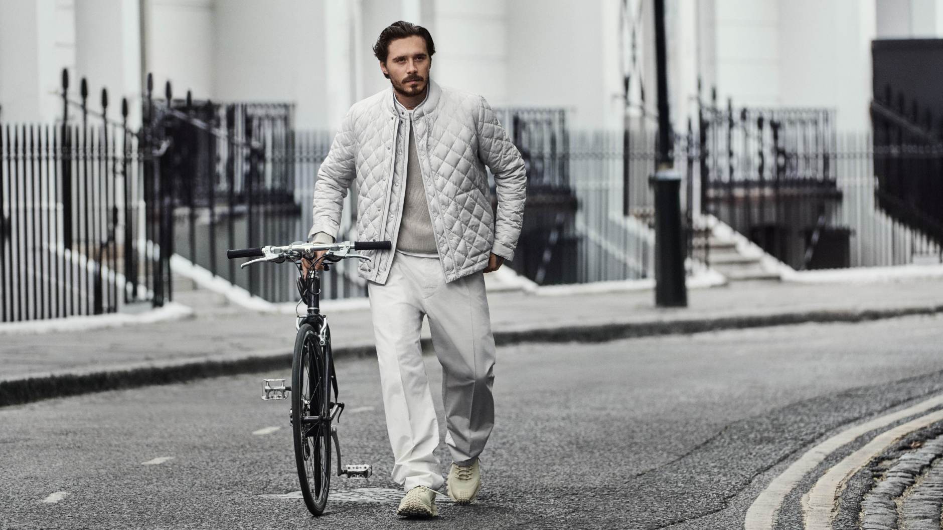 Cả nhà Beckham không nói ghét, nhưng tất cả hành động đều "ghẻ lạnh" dâu cả - Ảnh 3. Cả nhà Beckham không nói ghét, nhưng tất cả hành động đều "ghẻ lạnh" dâu cả - Ảnh 3.