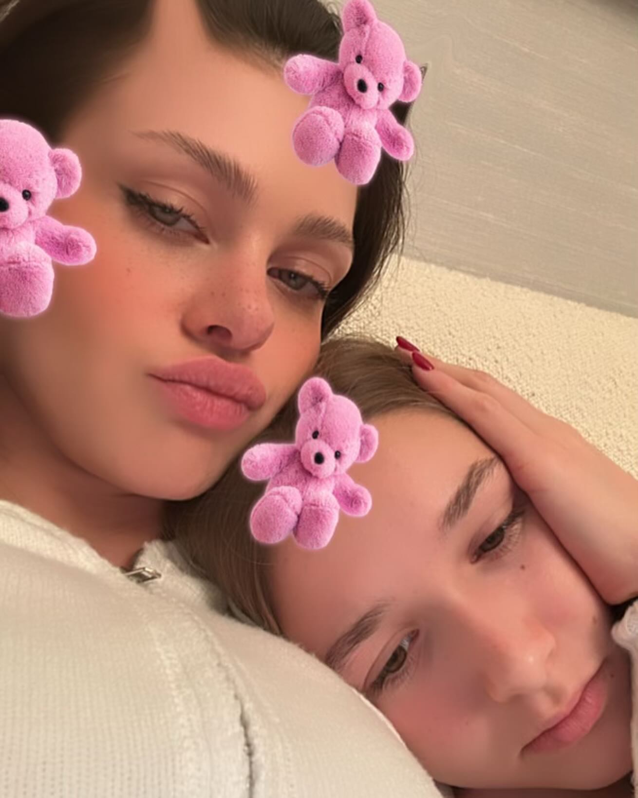 Ảnh: Harper Beckham từng là em gái út hạnh phúc nhất trong vòng tay anh cả, chị dâu, nay chỉ còn tiếc nuối...- Ảnh 29.