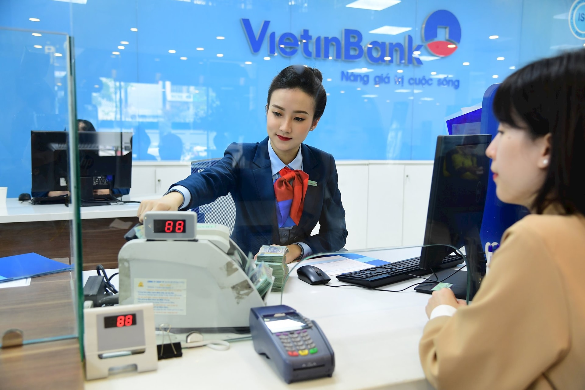 Phường nhỏ nhất Hà Nội nhưng được loạt ‘ông lớn’ đặt trụ sở, tổng vốn hoá lên đến 20 tỷ USD - Ảnh 8.