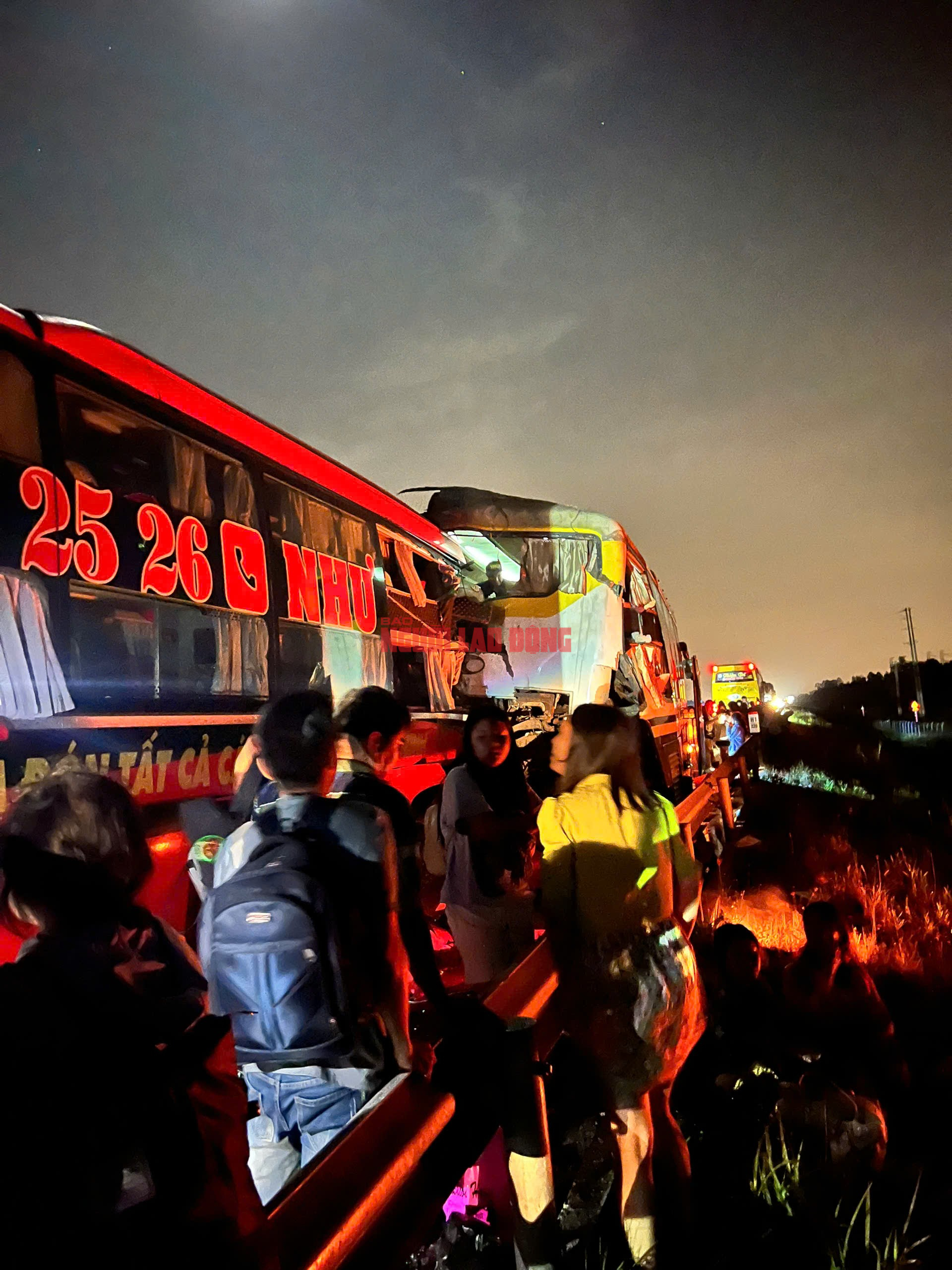 Phụ xe kể lại giây phút khi tai nạn xảy ra khiến 3 người tử vong trên cao tốc Vĩnh Hảo – Phan Thiết- Ảnh 1.