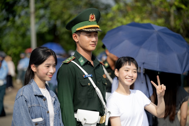 Những khoảnh khắc đẹp trong buổi luyện diễu binh A80 sáng 9 / 7 - Ảnh 37. Những khoảnh khắc đẹp trong buổi luyện diễu binh A80 sáng 9 / 7 - Ảnh 37.