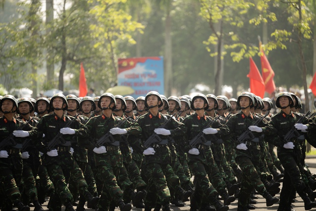 Những khoảnh khắc đẹp trong buổi luyện diễu binh A80 sáng 9 / 7 - Ảnh 14. Những khoảnh khắc đẹp trong buổi luyện diễu binh A80 sáng 9 / 7 - Ảnh 14.