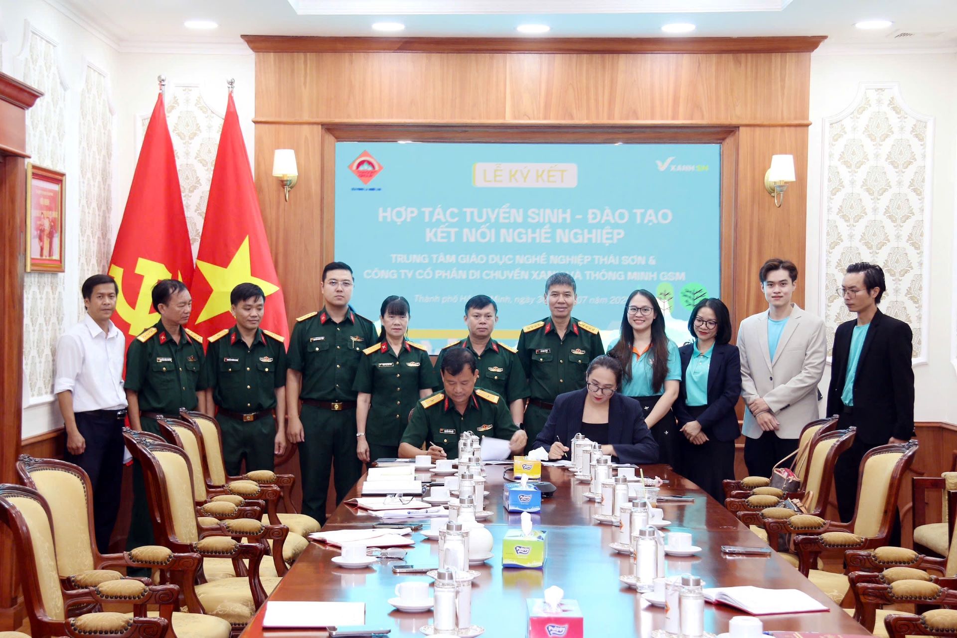 GSM của tỷ phú Phạm Nhật Vượng muốn đào tạo lái xe cho bộ đội xuất ngũ, học phí 18,15 triệu đồng/khóa - Ảnh 1.
