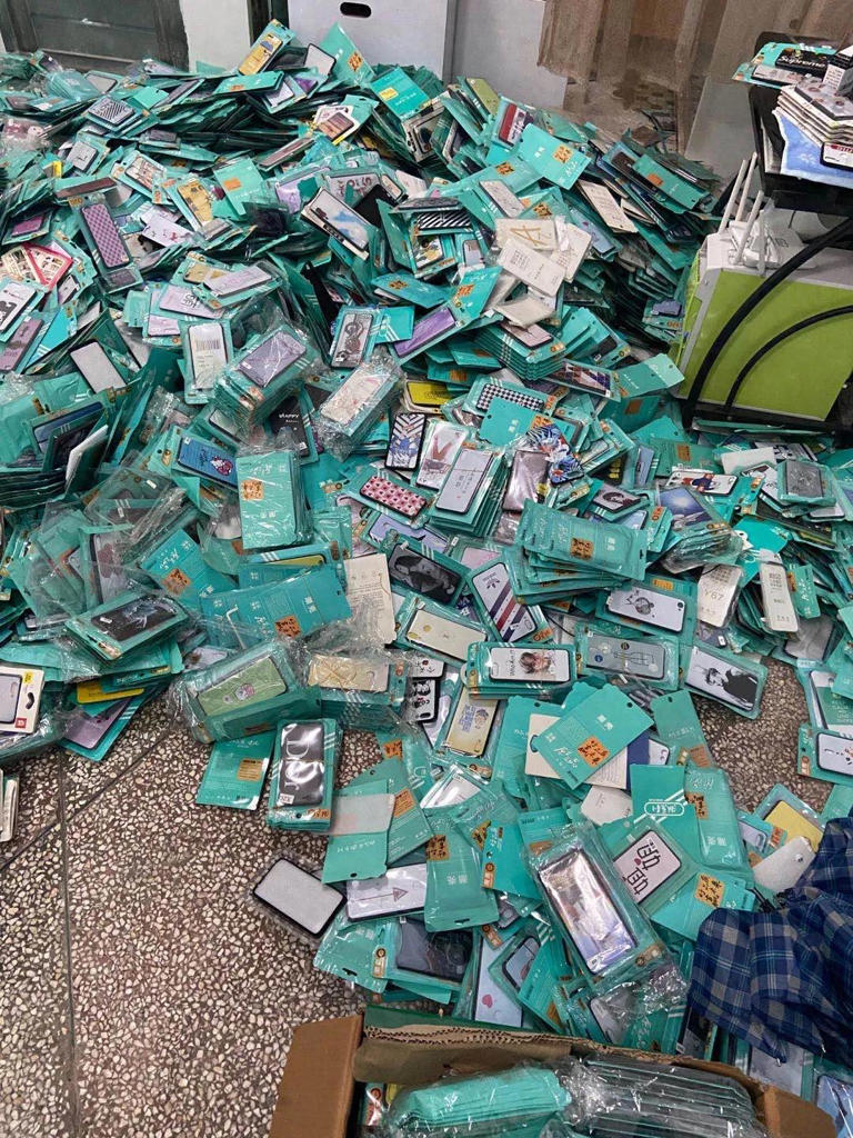 Rẻ đến mấy cũng đừng dại mua 6 m&oacute;n n&agrave;y tr&ecirc;n mạng: Xem xong bạn sẽ giật m&igrave;nh!- Ảnh 1.