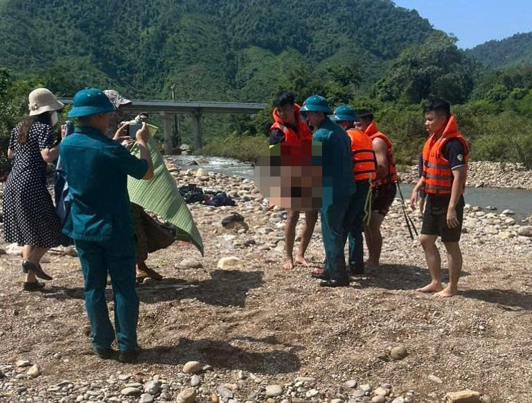 Hai sinh viên tử vong khi lội suối ở Đà Nẵng: Thông tin mới nhất - Ảnh 1.