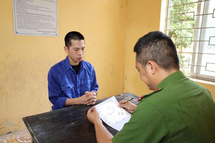 Dùng nhẫn kim cương mỹ ký, mô hình khóa siêu xe... để lừa đầu tư tiền ảo hơn 2.600 tỉ đồng- Ảnh 2.