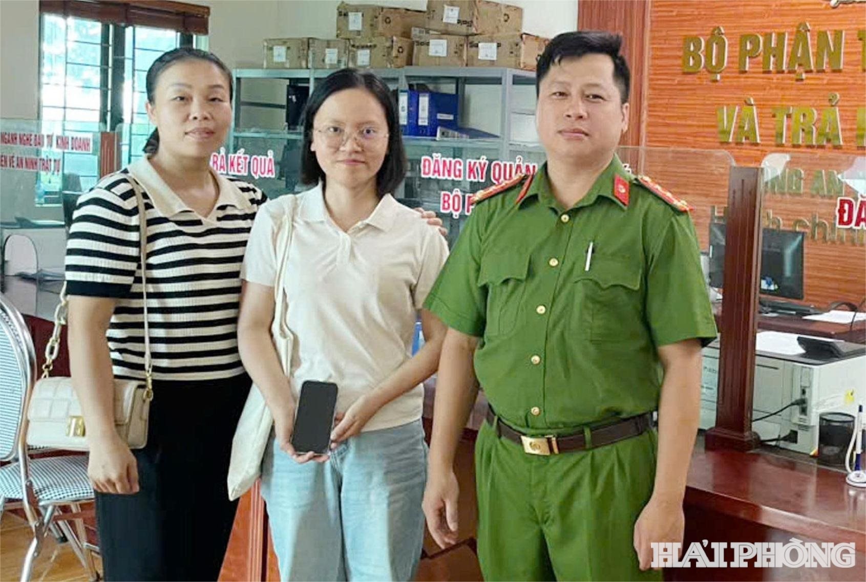 Người phụ nữ chuyển khoản th&agrave;nh c&ocirc;ng 100 triệu đồng v&agrave;o t&agrave;i khoản BIDV: Ngay h&ocirc;m sau, c&ocirc;ng an x&atilde; mời l&ecirc;n l&agrave;m việc - Ảnh 1.