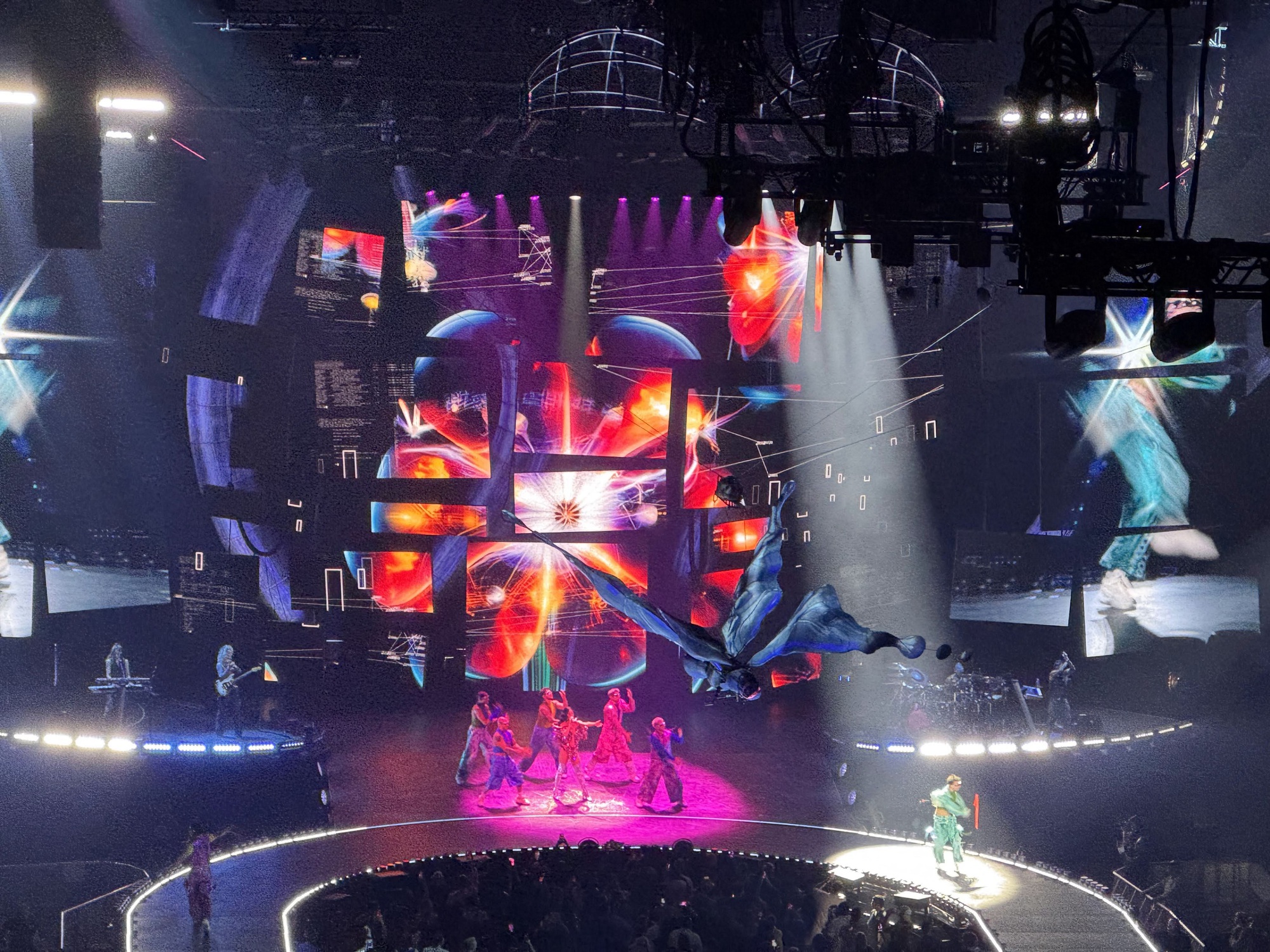 Bắt gặp cựu Thủ tướng Canada đến xem concert của Katy Perry, bằng chứng hẹn hò ngày càng nhiều!- Ảnh 7.