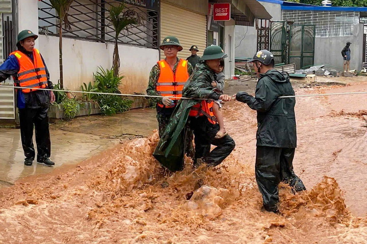 Lũ quét Điện Biên: 19 Người thương vong , hàng chục nhà bị cuốn trôi - Ảnh 2.