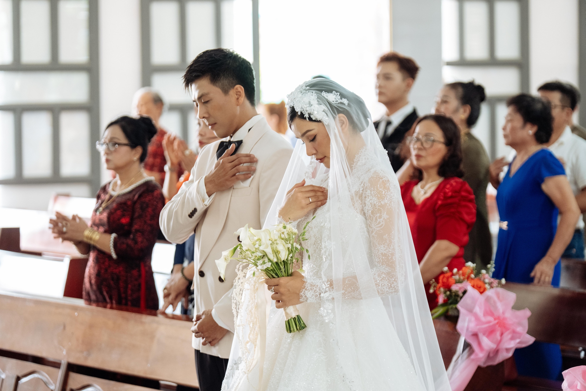 Cặp đôi người mẫu - diễn viên Vbiz bất ngờ tung ảnh cưới bí mật sau 5 năm hẹn hò - Ảnh 3. Cặp đôi người mẫu - diễn viên Vbiz bất ngờ tung ảnh cưới bí mật sau 5 năm hẹn hò - Ảnh 3.