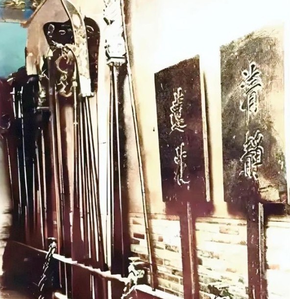 Ảnh hiếm 100 năm trước hé lộ 'hình dáng gốc' của Thiếu Lâm Tự: Sau biến cố bất ngờ đã hồi sinh từ tro tàn- Ảnh 8. Ảnh hiếm 100 năm trước hé lộ 'hình dáng gốc' của Thiếu Lâm Tự: Sau biến cố bất ngờ đã hồi sinh từ tro tàn- Ảnh 8.