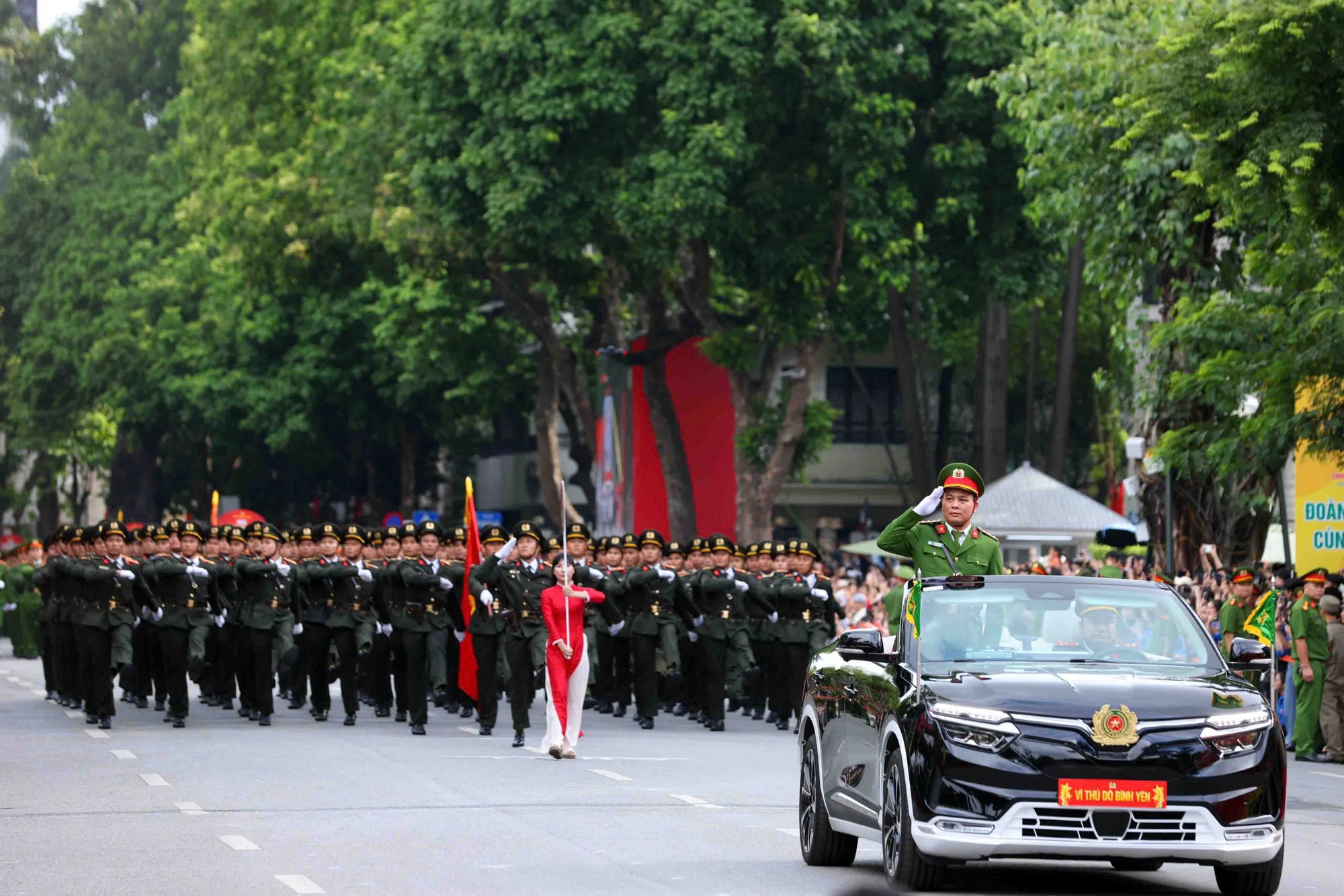 VIDEO: Cận cảnh dàn xe đặc chủng hiện đại của Công an Hà Nội- Ảnh 2. VIDEO: Cận cảnh dàn xe đặc chủng hiện đại của Công an Hà Nội- Ảnh 2.