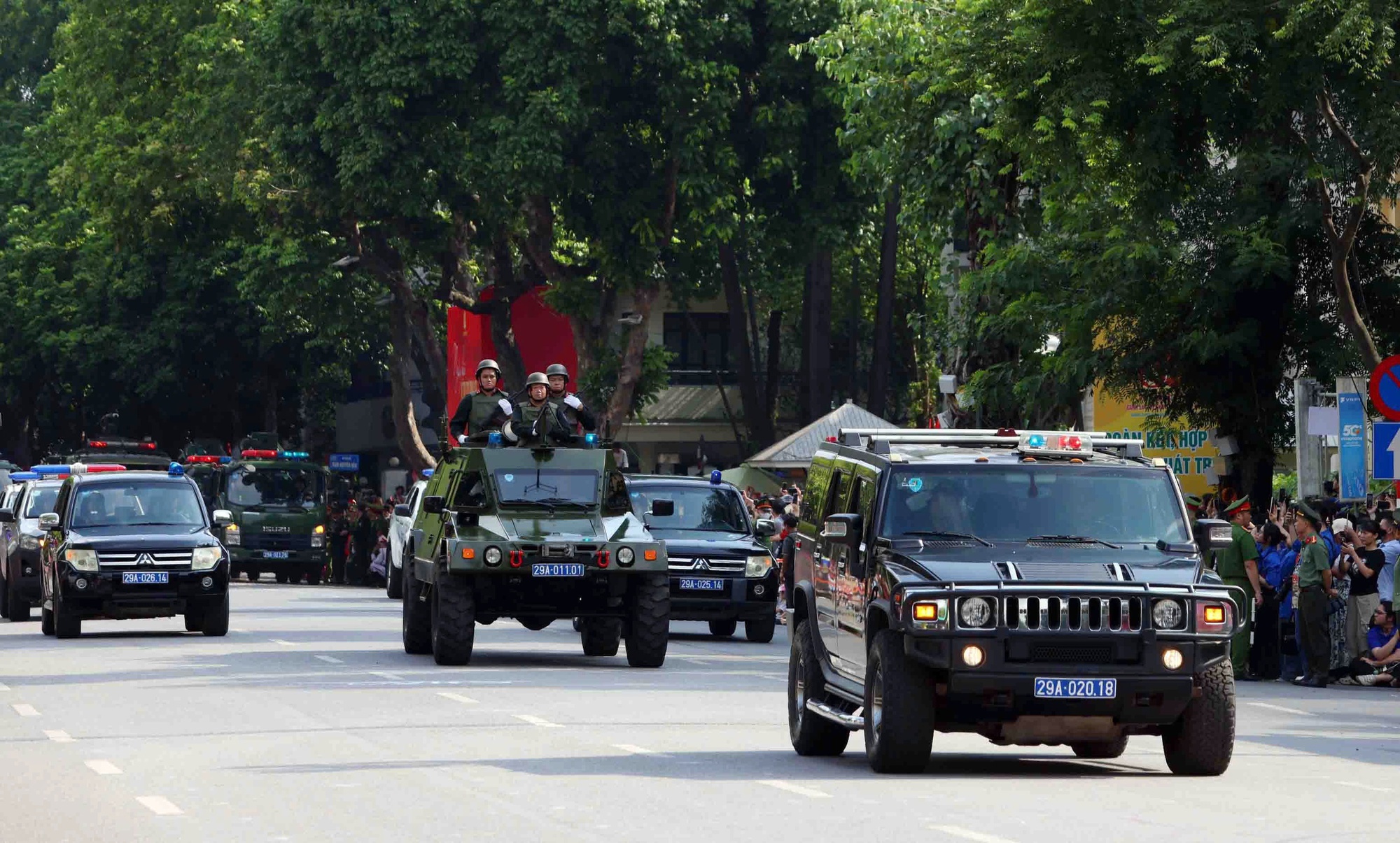 VIDEO: Cận cảnh dàn xe đặc chủng hiện đại của Công an Hà Nội- Ảnh 8. VIDEO: Cận cảnh dàn xe đặc chủng hiện đại của Công an Hà Nội- Ảnh 8.