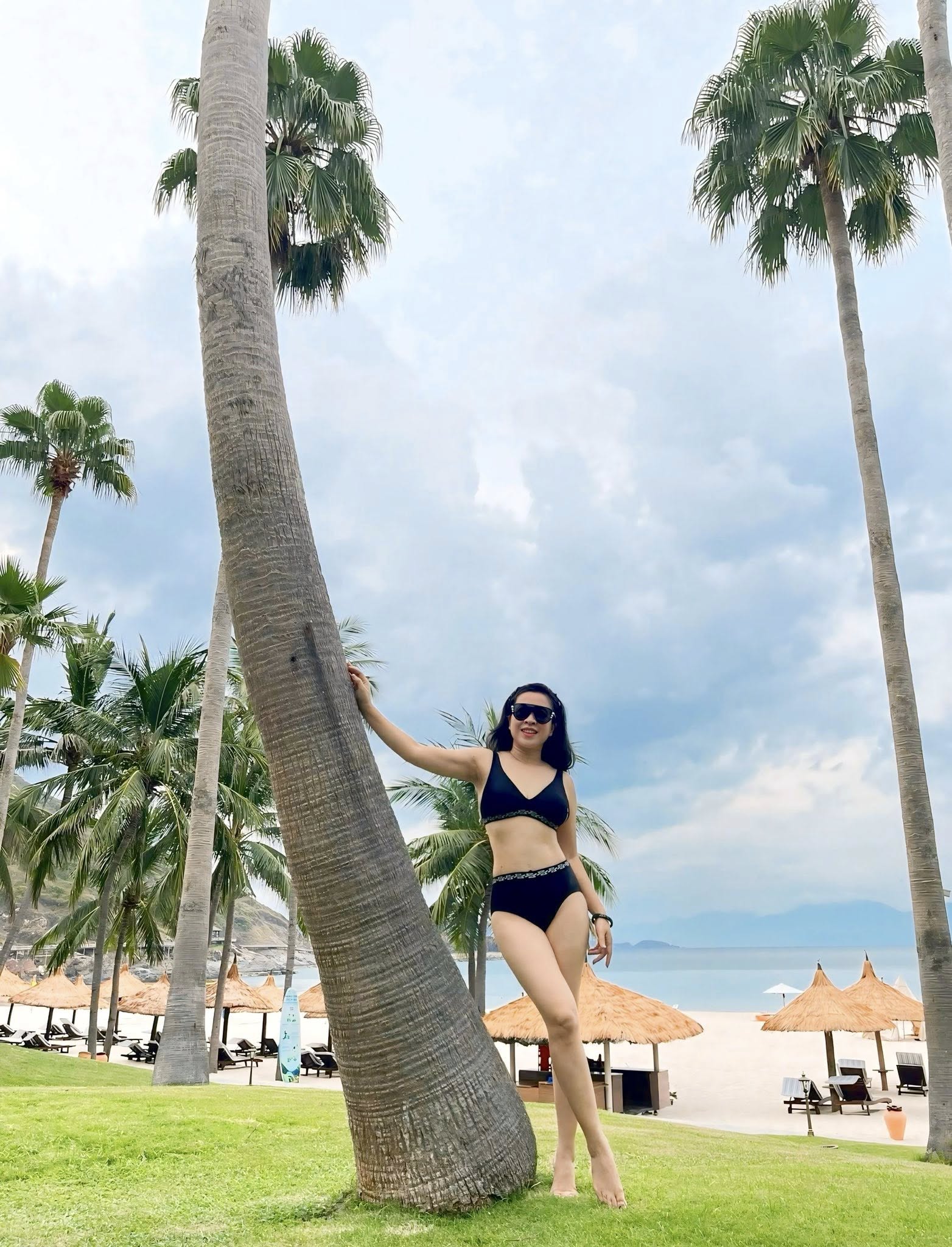 Vợ "ông hoàng nhạc đỏ" quê Thanh Hóa: U50 quá nuột nà, trẻ đẹp như gái 20 - Ảnh 2.