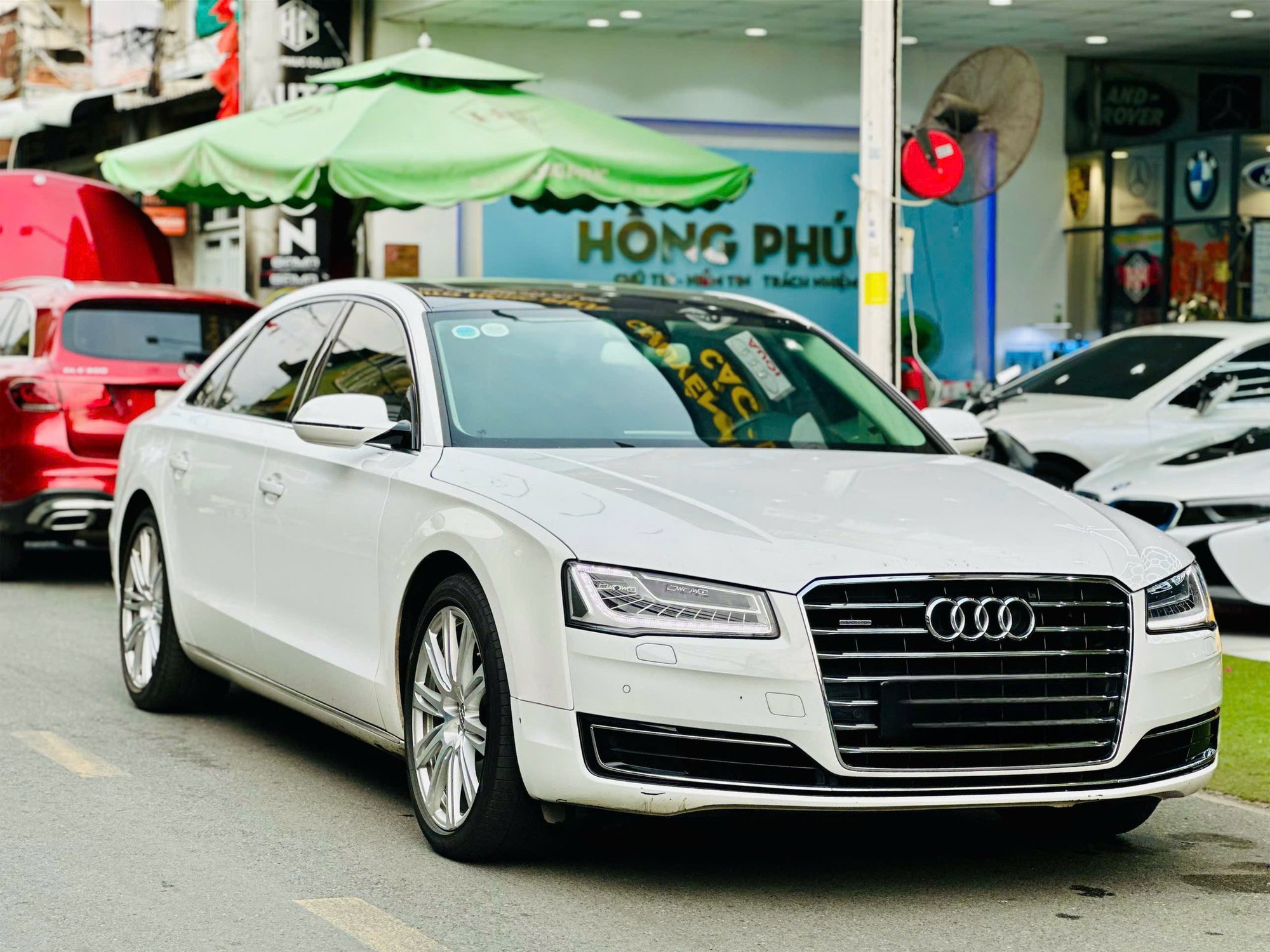 Rao Audi A8L 2017 giá 1,3 tỷ đồng, người bán chia sẻ: 5 tỷ không mua, giờ cũng không mua thì sao biết được 'trùm cuối Audi' đỉnh cỡ nào - Ảnh 2.