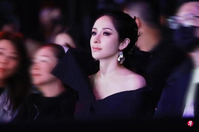 Từng đứng trên đỉnh hào quang với danh xưng "nữ thần săn trai trẻ", người đẹp showbiz nổi danh 1 thời giờ có cái kết thật chua chát - Ảnh 6.