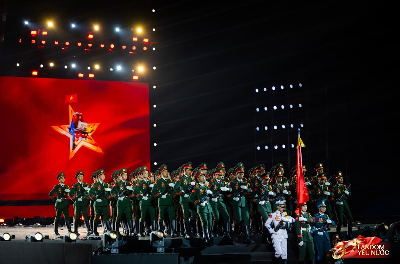 Hé lộ khoảnh khắc 68 quân nhân tập luyện cho concert quốc gia Tổ quốc trong tim - Ảnh 3.