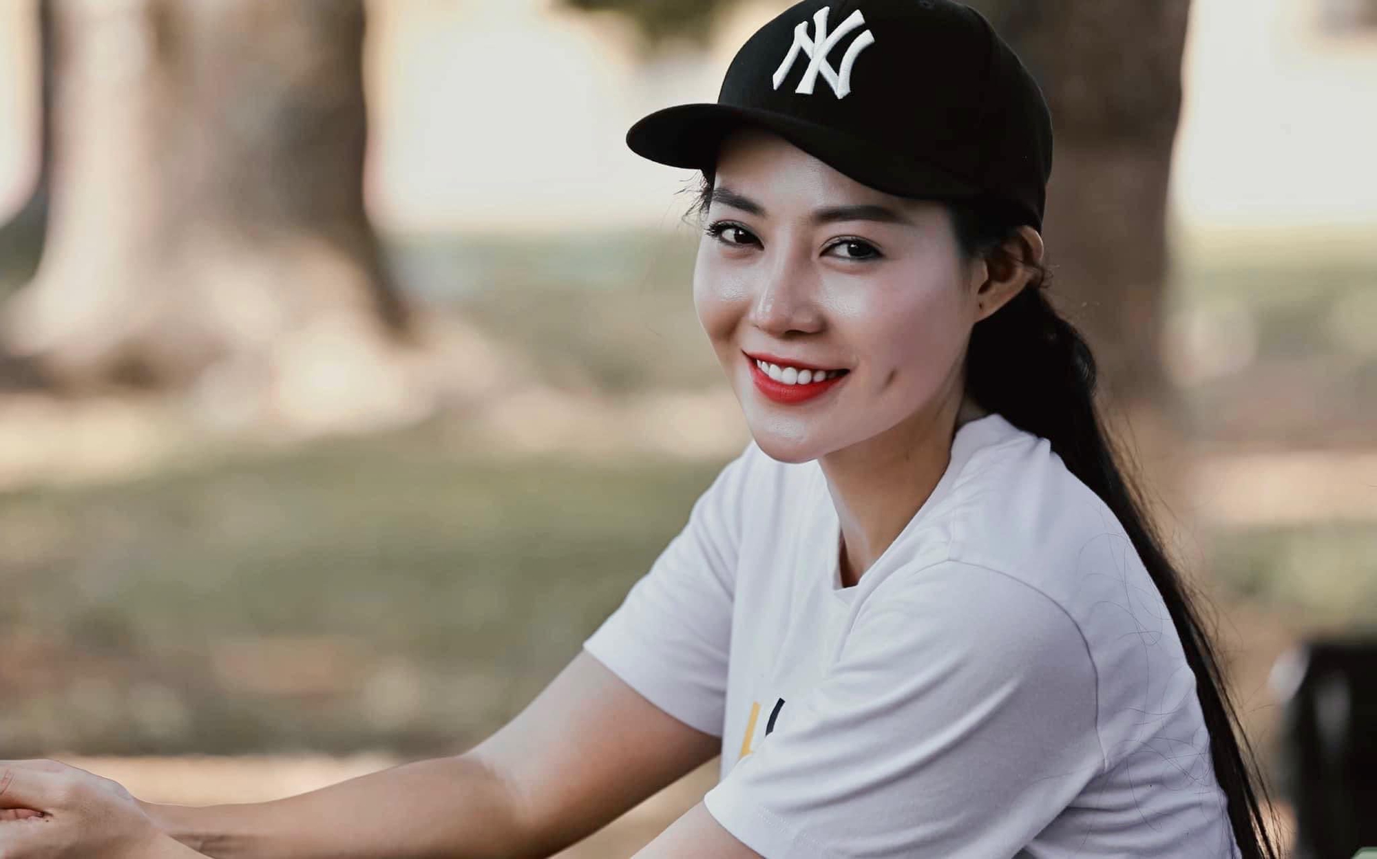 Thanh Hương nhận tờ giấy đặc biệt từ Giám đốc Nhà hát Kịch Hà Nội, nội dung gây tò  - Ảnh 3.