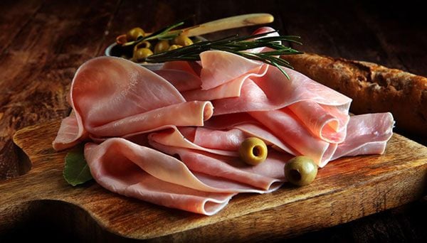 Đừng để 4 thứ n&agrave;y trong tủ lạnh qu&aacute; l&acirc;u, nếu kh&ocirc;ng ch&uacute;ng c&oacute; thể trở th&agrave;nh thủ phạm g&acirc;y ung thư, c&agrave;ng để l&acirc;u c&agrave;ng nguy hiểm!- Ảnh 2.