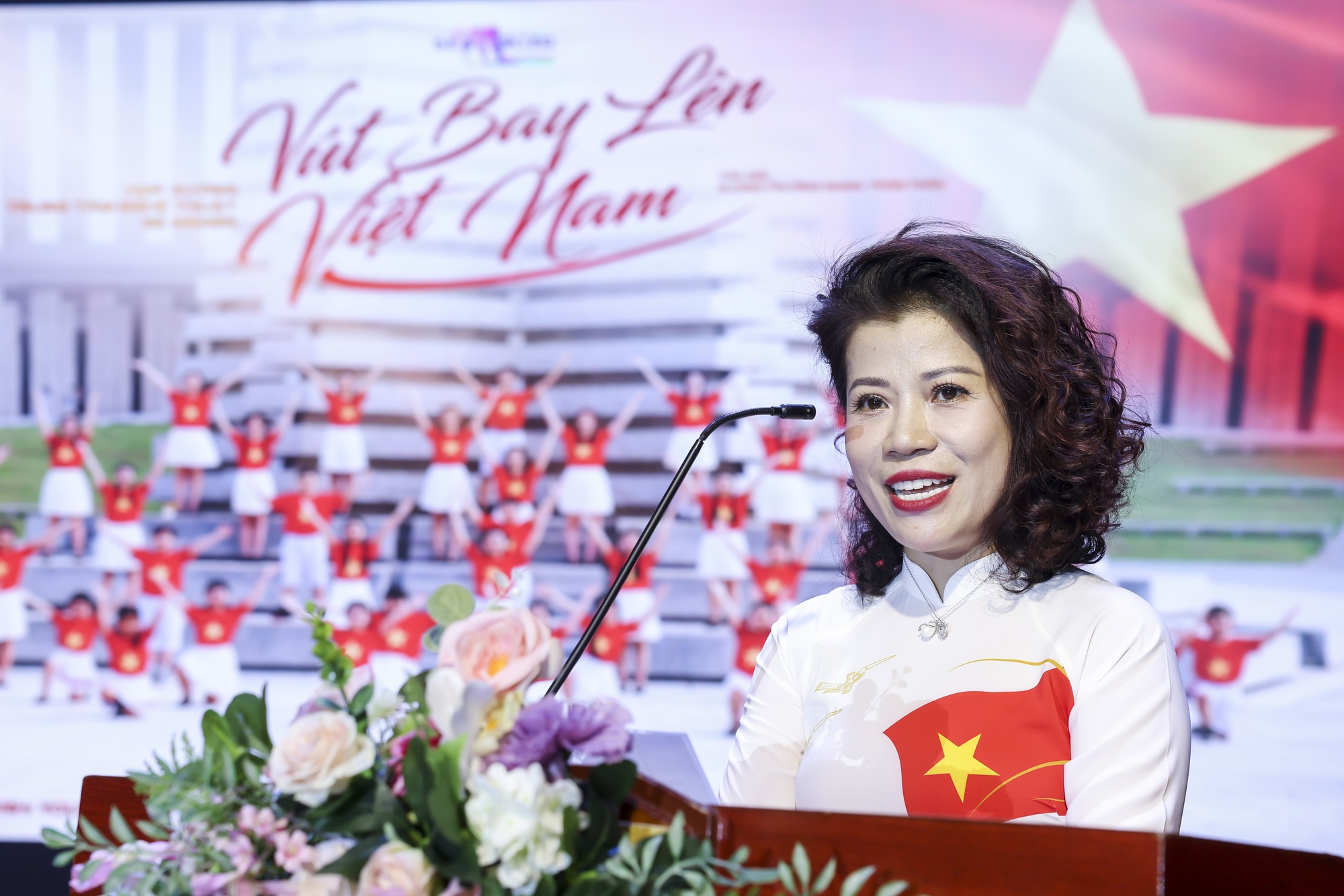 50 giọng hát nhí hòa ca "Vút bay lên Việt Nam"- Ảnh 3.