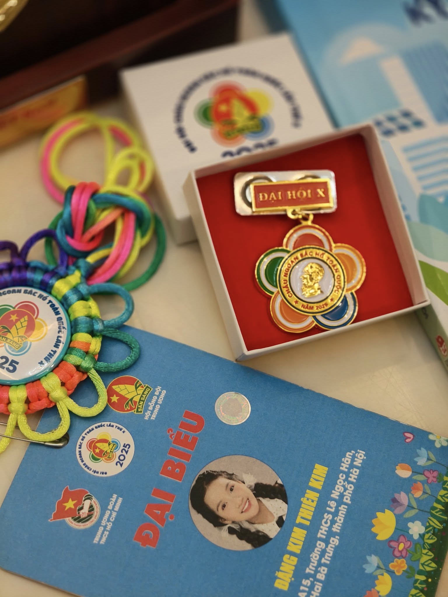 Cô bé Hà Nội SN 2012 cất giọng hát làm 50.000 rung tim giữa concert Quốc gia là ai?- Ảnh 5. Cô bé Hà Nội SN 2012 cất giọng hát làm 50.000 rung tim giữa concert Quốc gia là ai?- Ảnh 5.