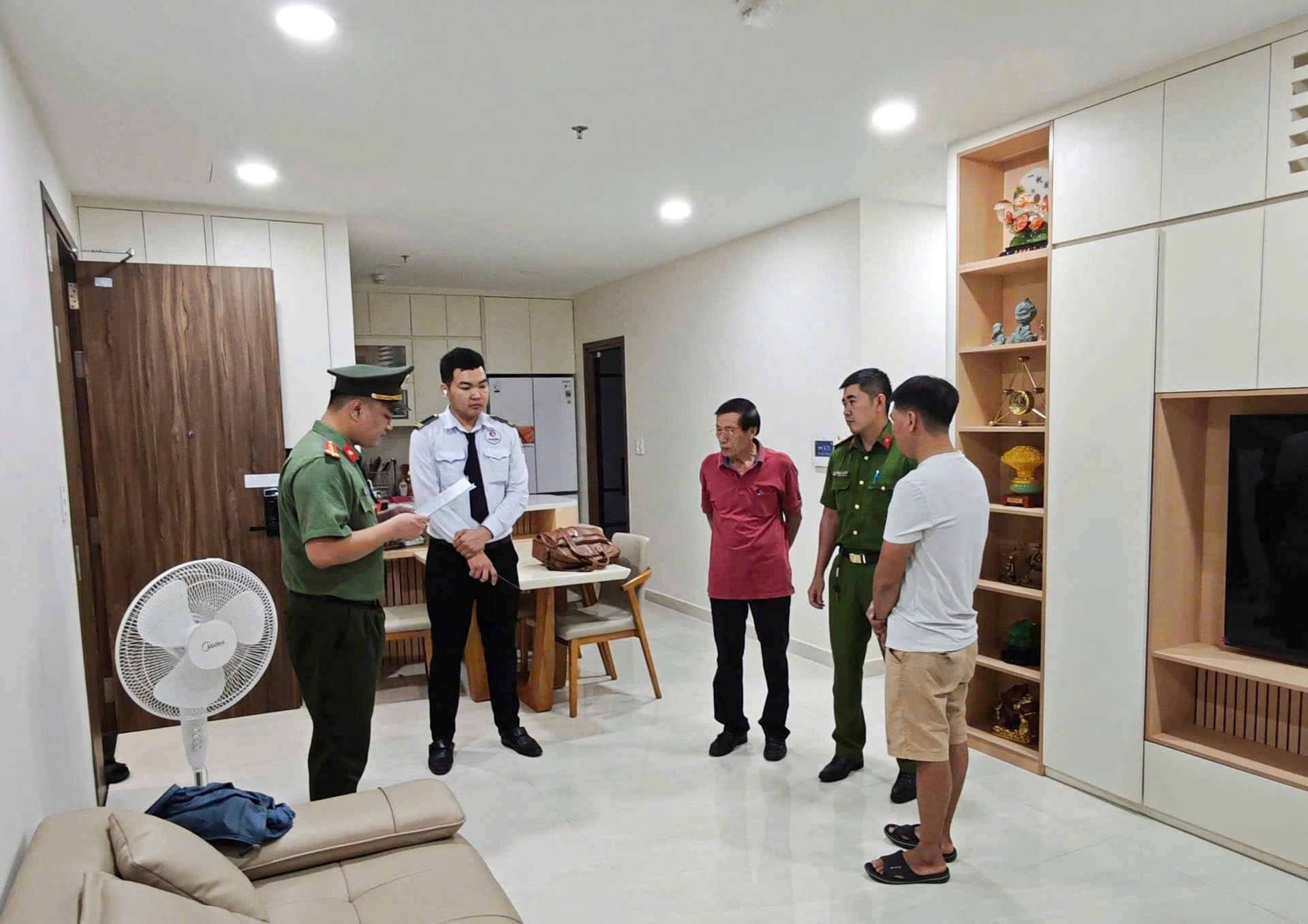 Những người liên quan sàn giao dịch tiền ảo này cần nhanh chóng đến Cơ quan Công an trình báo - Ảnh 2.