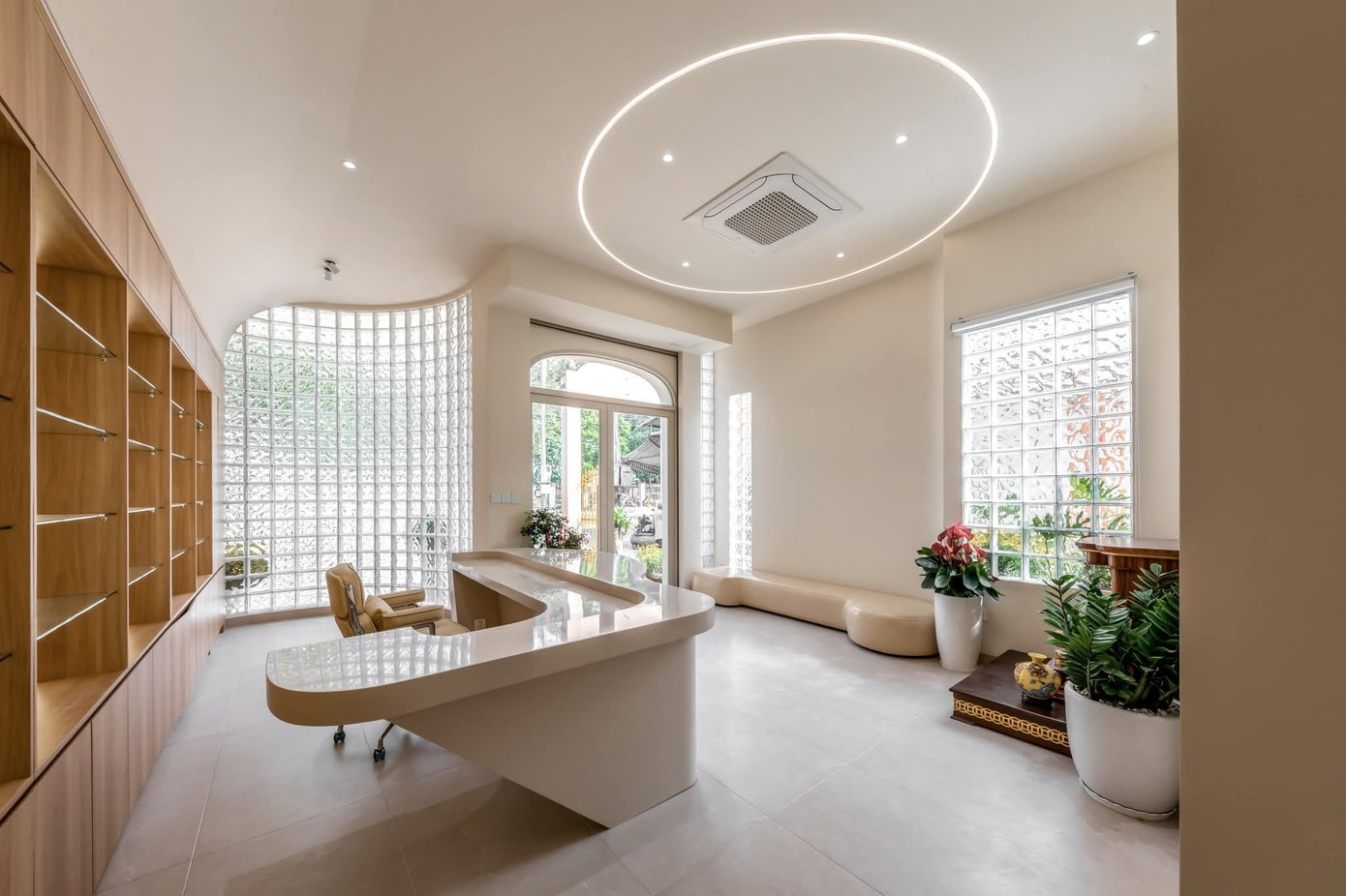 Chiêm ngưỡng ngôi nhà có mặt tiền từ 3.000 viên gạch kính- Ảnh 14.