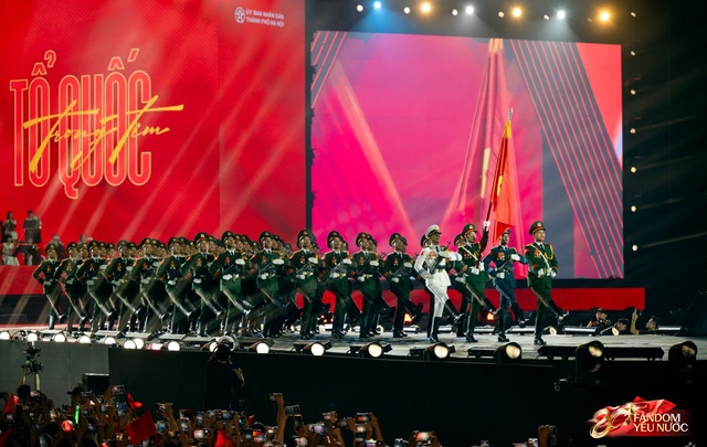 Những khoảnh khắc không thể quên trong Concert Quốc Gia tại sân Mỹ Đình - Ảnh 4. Những khoảnh khắc không thể quên trong Concert Quốc Gia tại sân Mỹ Đình - Ảnh 4.