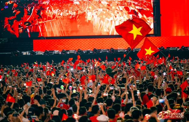 Những khoảnh khắc không thể quên trong Concert Quốc Gia tại sân Mỹ Đình - Ảnh 8. Những khoảnh khắc không thể quên trong Concert Quốc Gia tại sân Mỹ Đình - Ảnh 8.