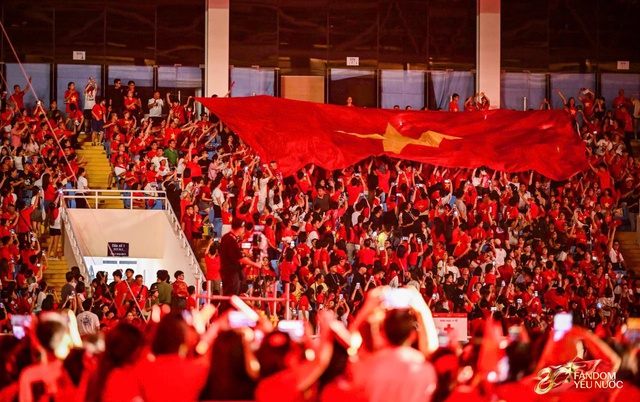Những khoảnh khắc không thể quên trong Concert Quốc Gia tại sân Mỹ Đình - Ảnh 16. Những khoảnh khắc không thể quên trong Concert Quốc Gia tại sân Mỹ Đình - Ảnh 16.