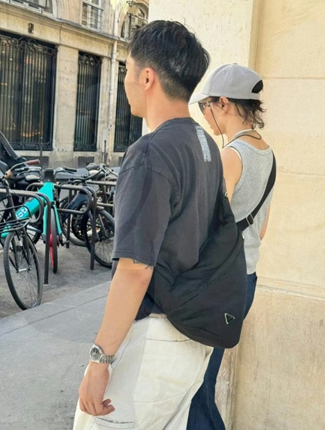 "Nữ hoàng màn ảnh" Trương Mạn Ngọc hiếm hoi lộ diện, tuổi 61 lặng lẽ và bình dị - Ảnh 4.