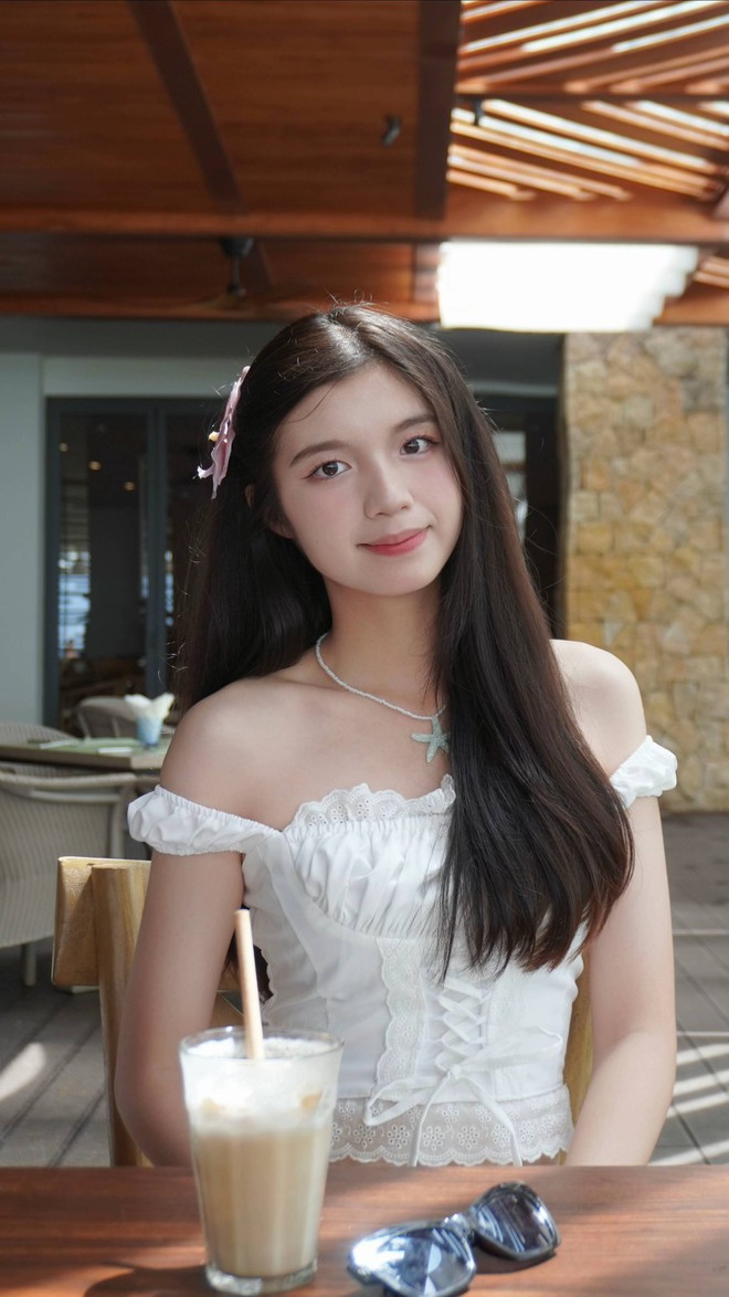 Mỹ nh&acirc;n ĐH Cảnh s&aacute;t nh&acirc;n d&acirc;n TP.HCM lại g&acirc;y sốt ở A80: Tiết lộ sự thật về t&ecirc;n khai sinh- Ảnh 8.