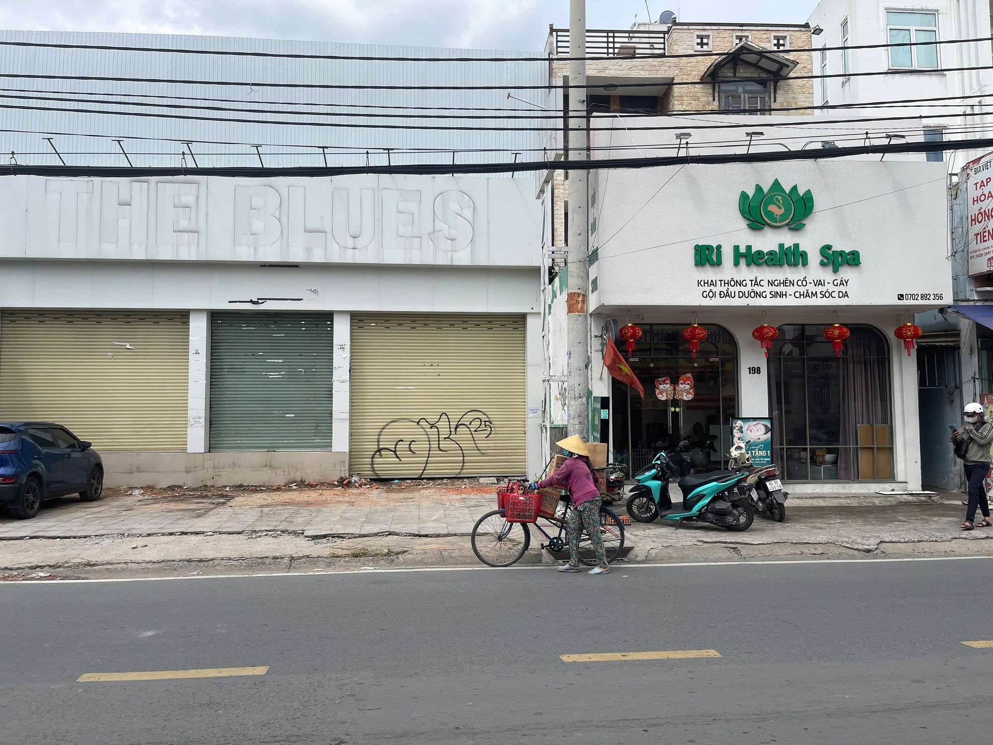 Công an TP HCM bắt 2 người đánh nhau do mâu thuẫn giao thông- Ảnh 2.