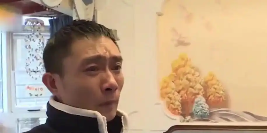 Người đàn ông giàu có sống trong biệt thự 6 tỷ đau khổ vì thất tình - Ảnh 2.