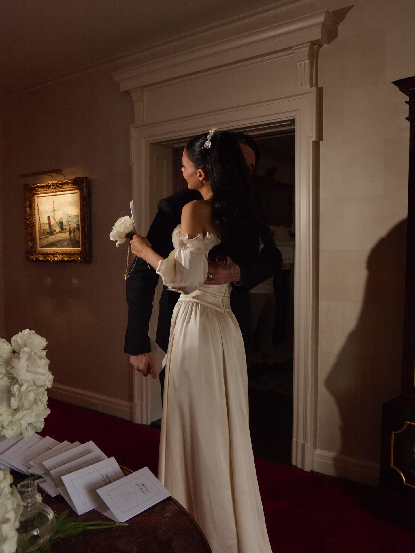 Vợ chồng con cả nhà Beckham tung loạt ảnh nét căng như "cưới lần hai", nhà nội không một ai được mời! - Ảnh 9.