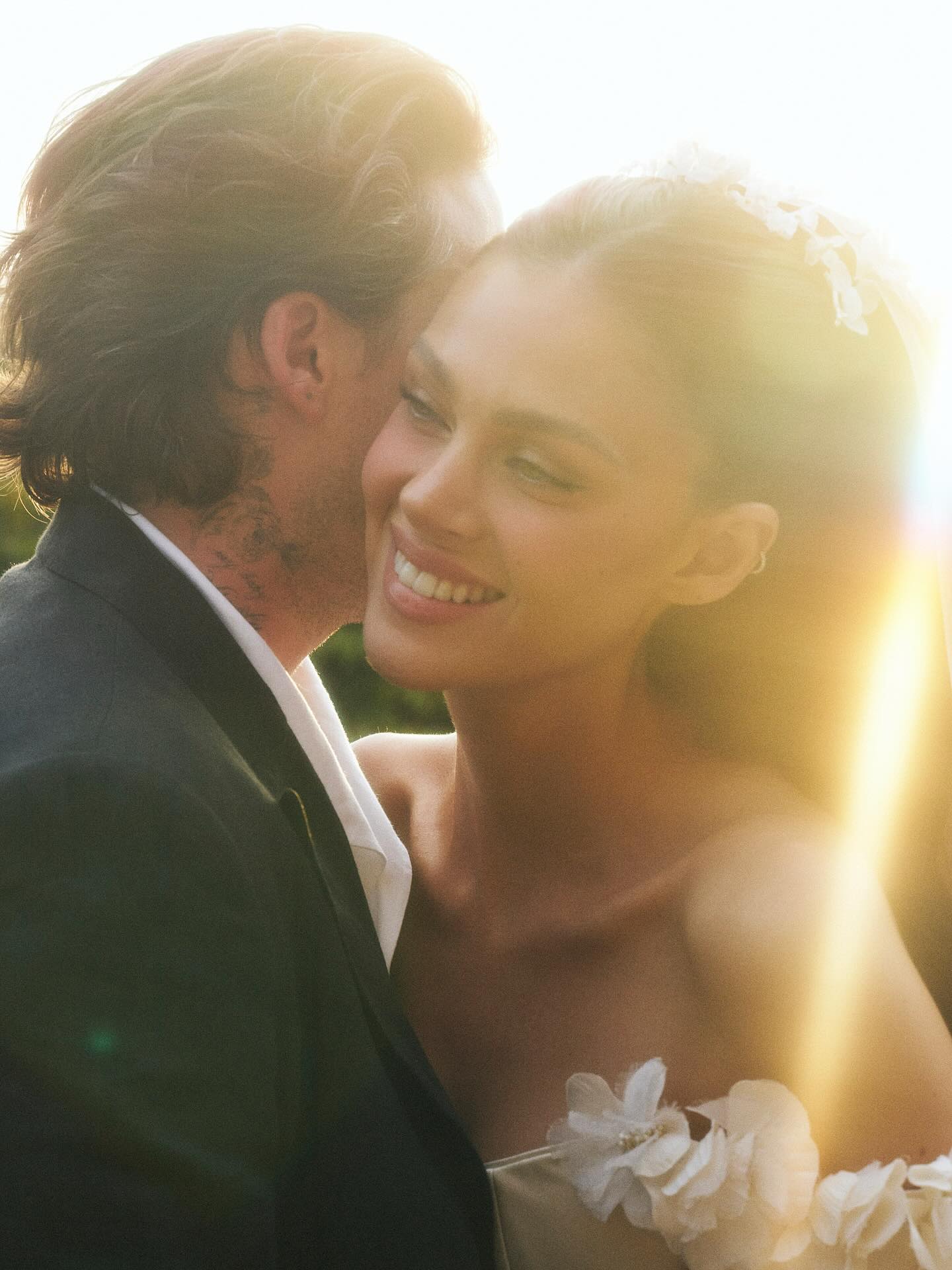 Vợ chồng con cả nhà Beckham tung loạt ảnh nét căng như "cưới lần hai", nhà nội không một ai được mời! - Ảnh 7.