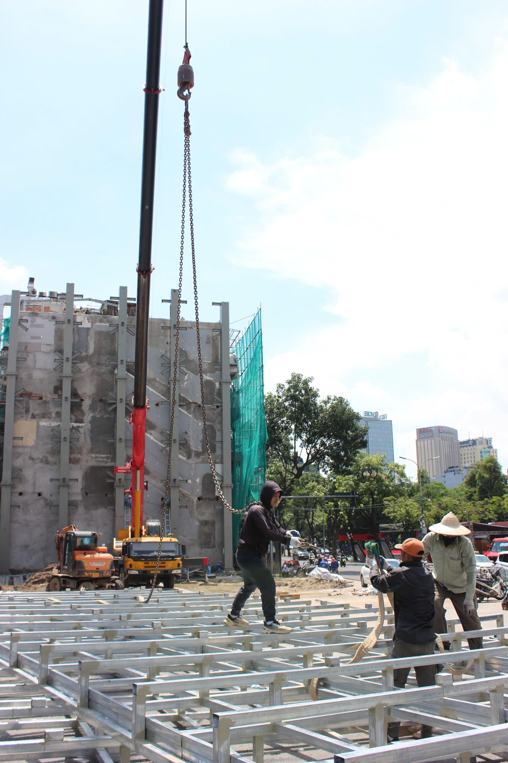 Tháo dỡ hạng mục tạm tại nhà hàng thủy tạ bên hồ Gươm , khôi phục kiến trúc gốc - Ảnh 16. Tháo dỡ hạng mục tạm tại nhà hàng thủy tạ bên hồ Gươm , khôi phục kiến trúc gốc - Ảnh 16.