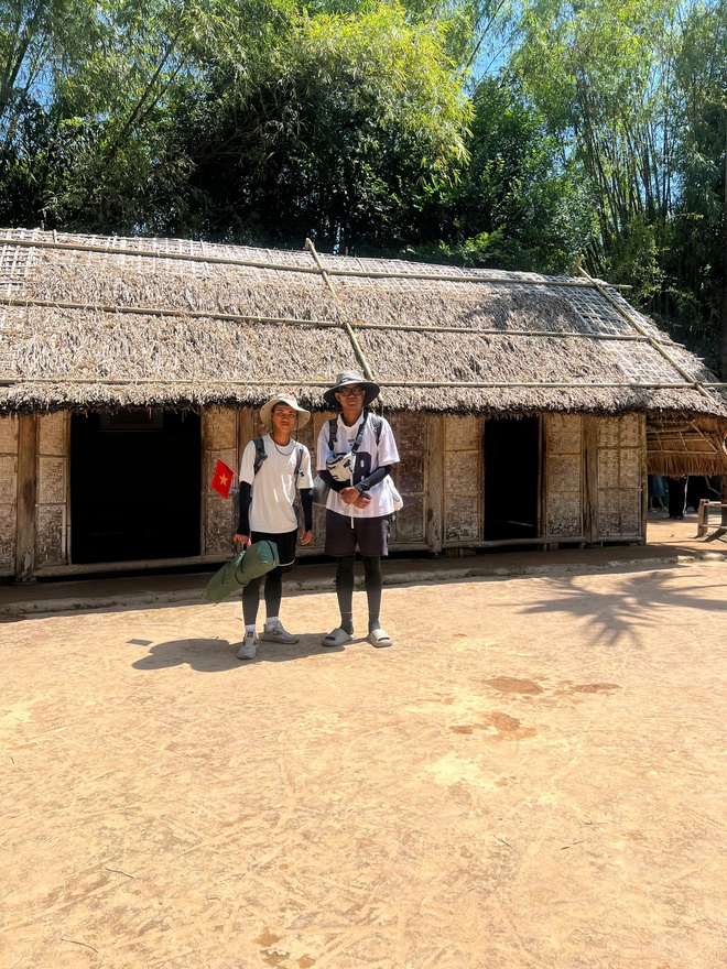 Hai ch&agrave;ng trai đi bộ hơn 2 th&aacute;ng để đến H&agrave; Nội dịp 2/9: Bữa s&aacute;ng kh&ocirc;ng thể n&agrave;o qu&ecirc;n ở Nghệ An- Ảnh 8.