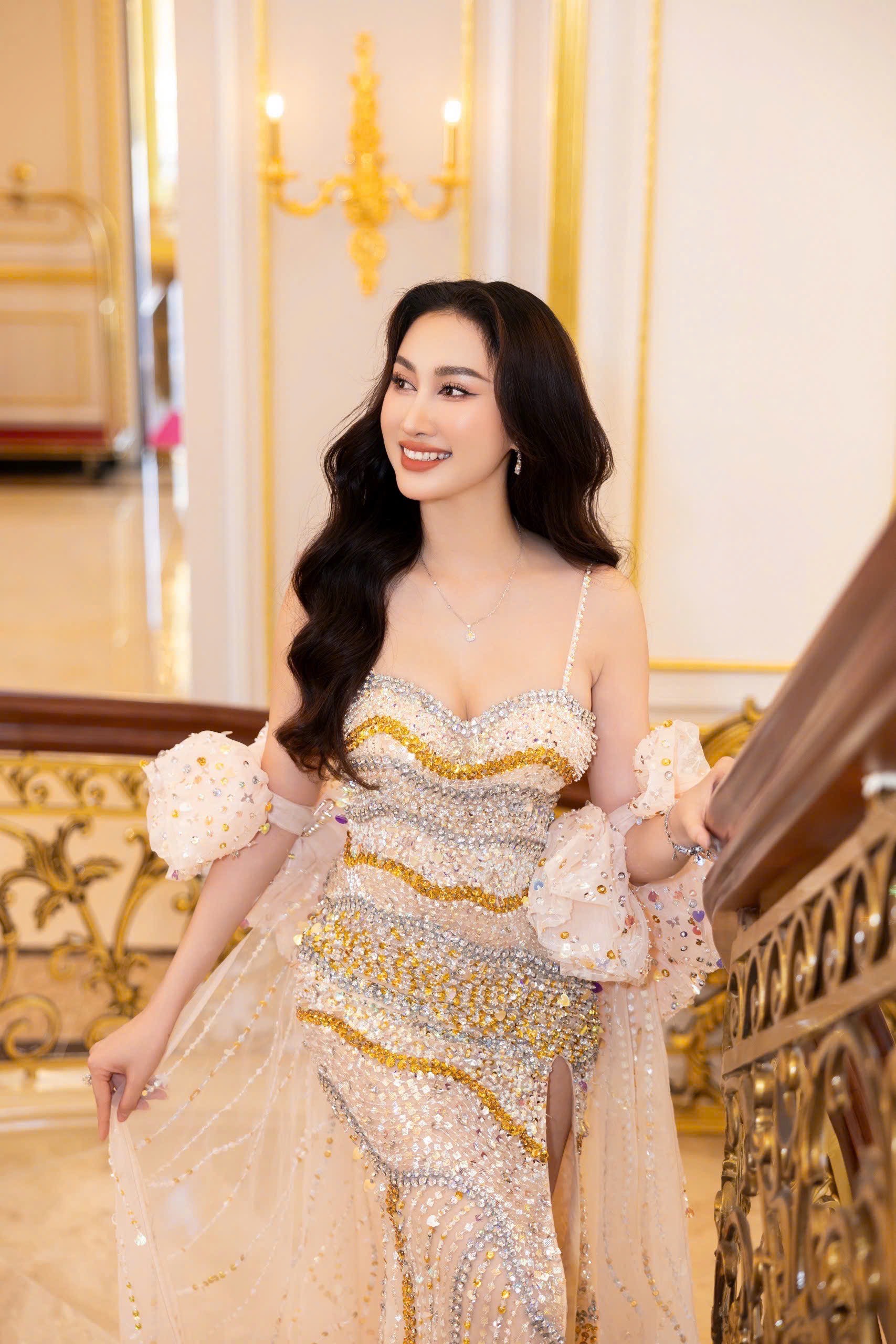 Hoa khôi Đoàn Hồng Trang sắp kết hôn - Ảnh 2. Hoa khôi Đoàn Hồng Trang sắp kết hôn - Ảnh 2.