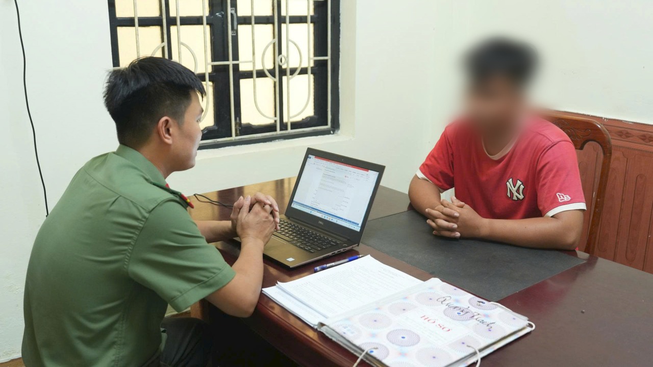 Lời khai của 3 đối tượng tống tiền video nhạy cảm tại Quảng Trị - Ảnh 2.