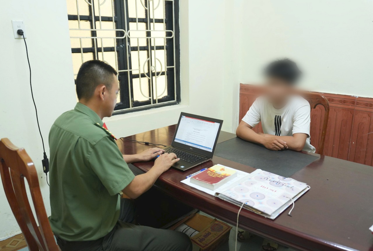 Lời khai của 3 đối tượng tống tiền video nhạy cảm tại Quảng Trị - Ảnh 3.