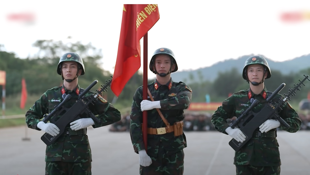 Thượng u&yacute; L&ecirc; Ho&agrave;ng Hiệp ch&iacute;nh thức xuất hiện ở Sao Nhập Ngũ, khung h&igrave;nh X3 sự đẹp trai hot nhất l&uacute;c n&agrave;y- Ảnh 2.