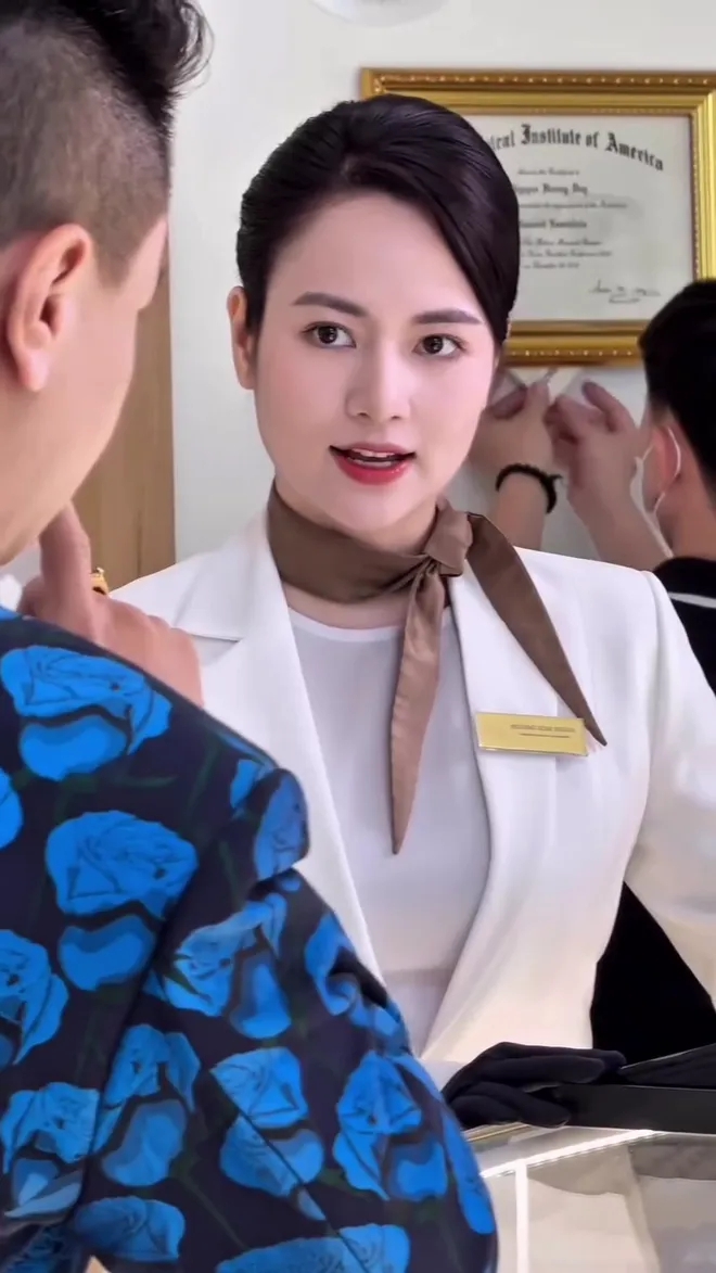 Phim Việt giờ vàng có dàn mỹ nhân đẹp bất bại lúc này: Diễn viên lớn tuổi nhất là người sang nhất!- Ảnh 10.