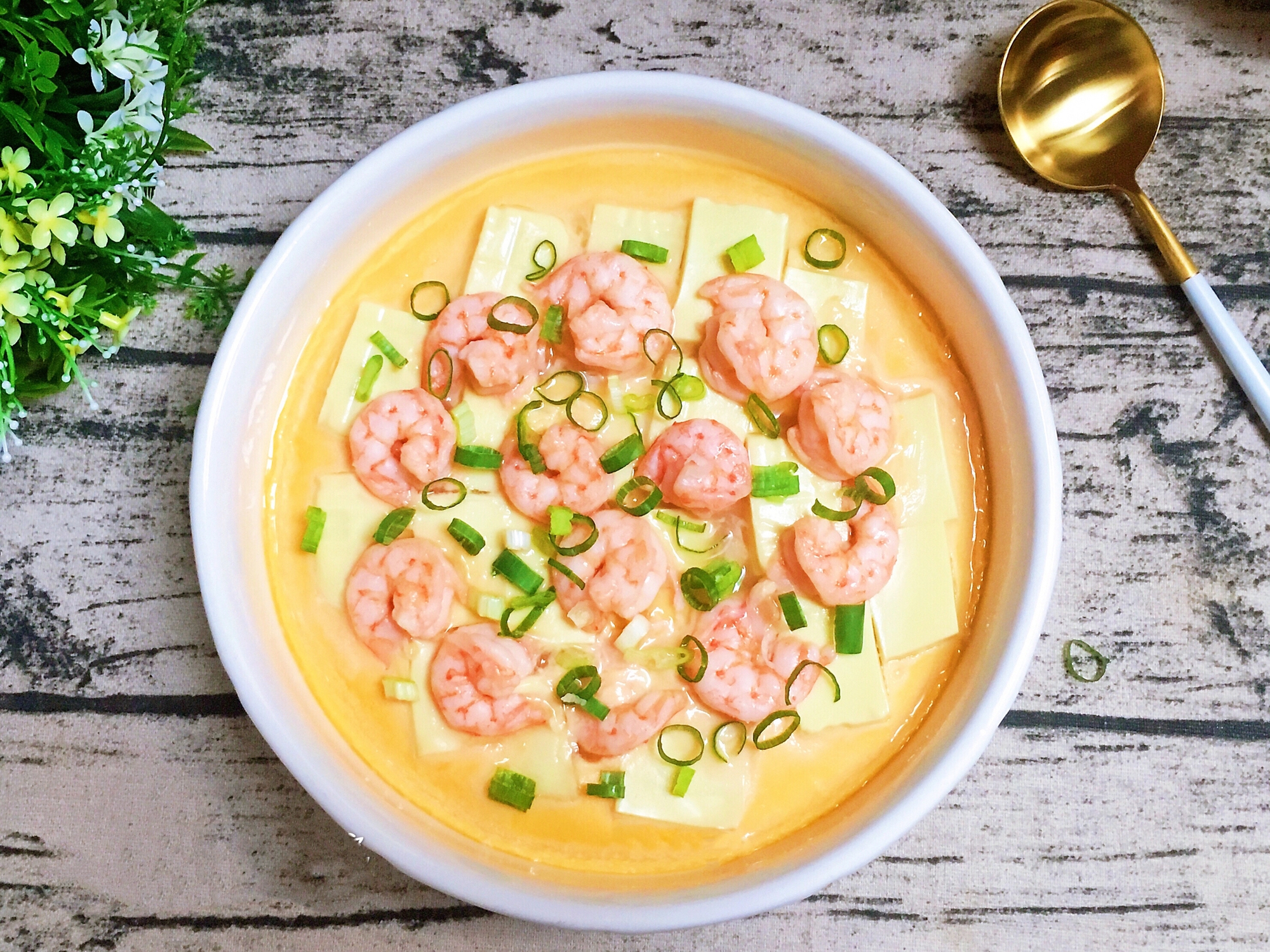 Từ nay hết lo đau mỏi đầu gối: 4 m&oacute;n ăn "trẻ h&oacute;a" xương khớp cực hiệu quả - Ảnh 2.