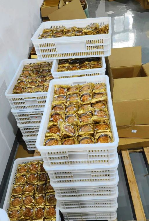 Đột kích kho hàng bánh trung thu giả ở Trung Quốc , tịch thu 20 . 000 Hộp nhái lớn - Ảnh 3.