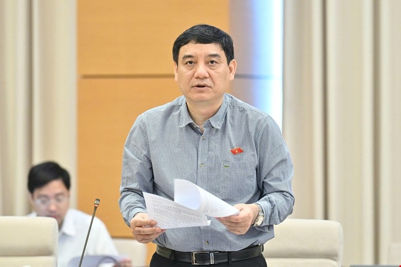 Nghiên cứu từng bước miễn phí sách giáo khoa cho học sinh- Ảnh 1. Nghiên cứu từng bước miễn phí sách giáo khoa cho học sinh- Ảnh 1.