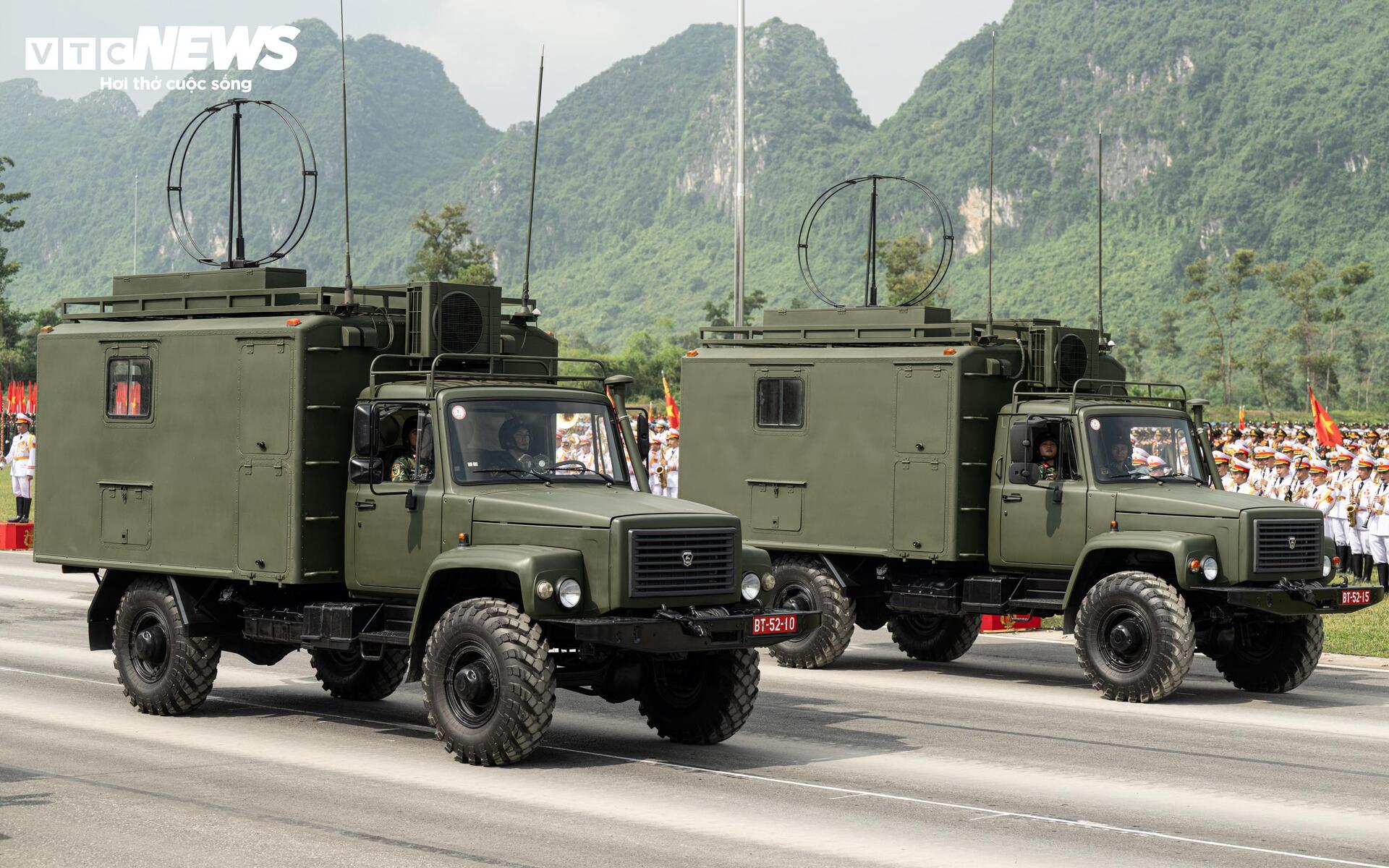 Khối phương tiện chống khủng bố lần đầu diễu binh mừng Quốc khánh 2 / 9 - Ảnh 18.