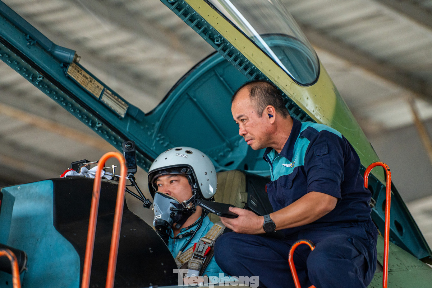 Những lính thợ Không quân thầm lặng chuẩn bị cho sự kiện A80 tại sân bay Kép - Ảnh 14.
